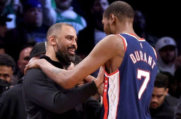 万博全站-雄鹿队现任主教练是谁